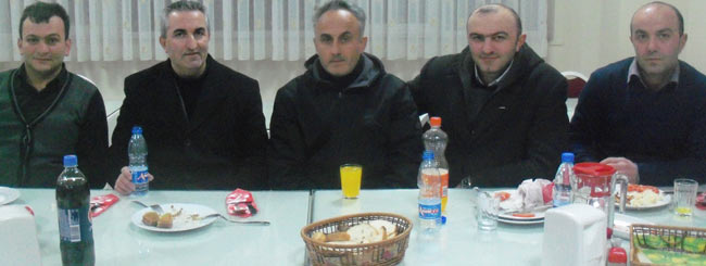 akparti2.20120315233544.jpg